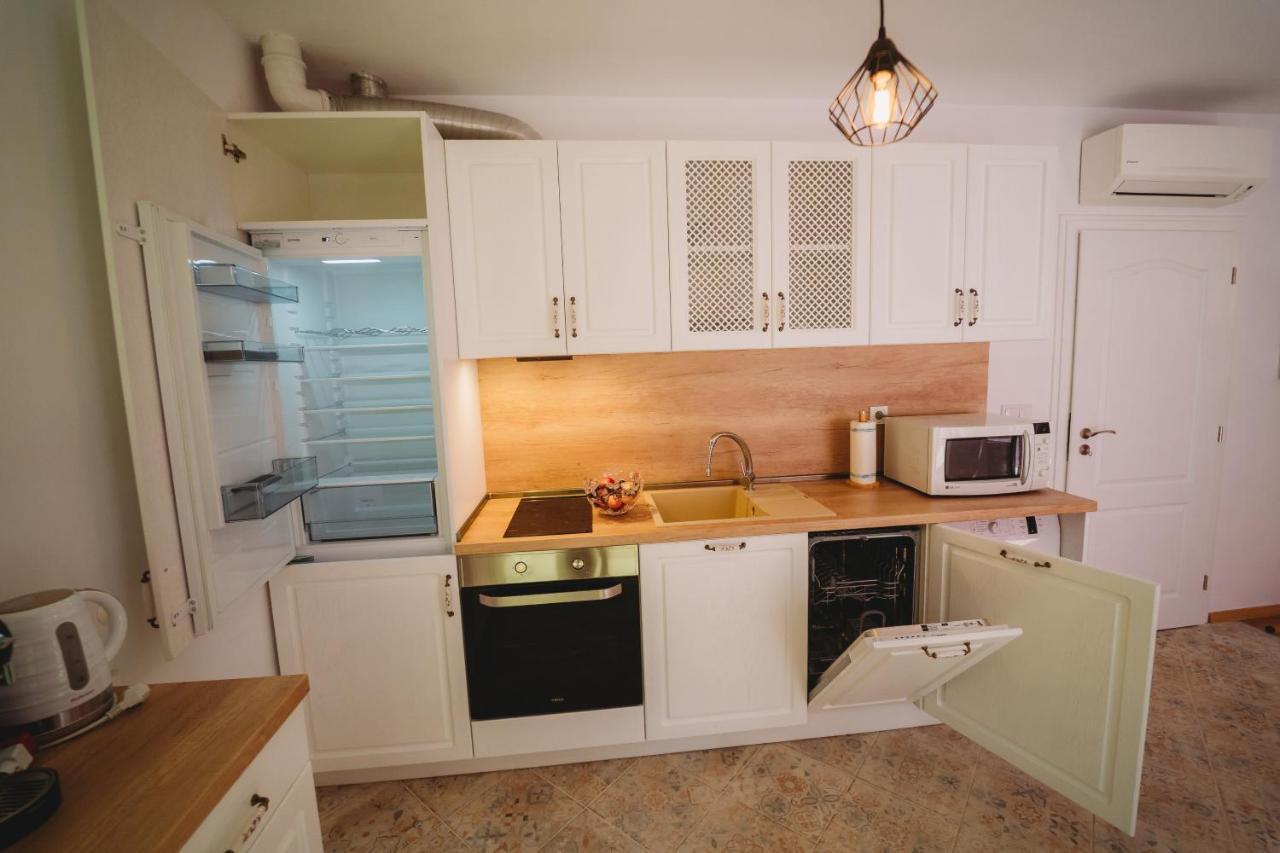 Andreya'S Sea Apartment-Beach, Sea Garden ,Old Town, Free Parking, Free Evcharging Station Varna Ngoại thất bức ảnh